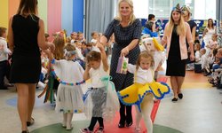 Pokaz mody i oczyszczacz powietrza w sieprawskim Przedszkolu